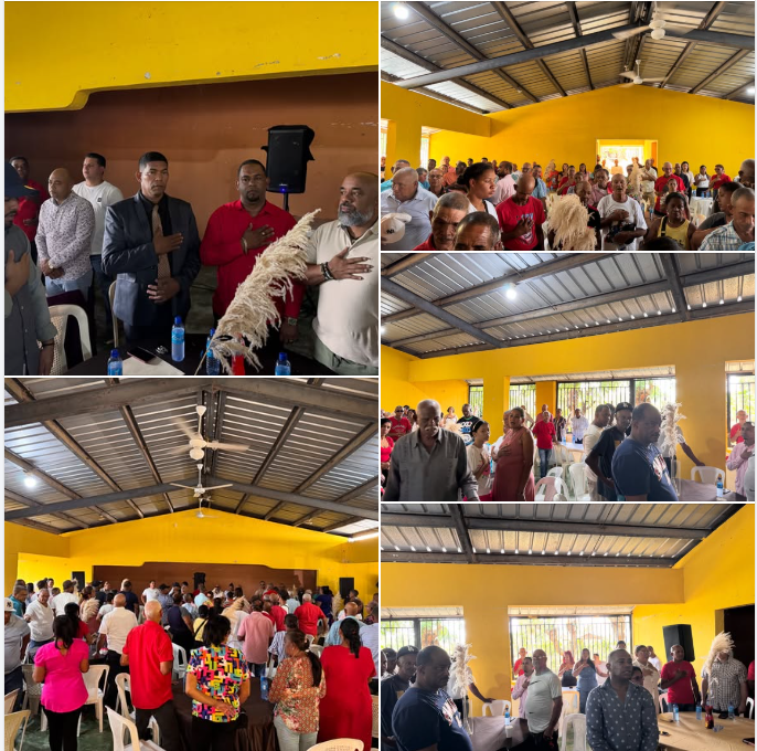 Nuestro Alcalde se reune con el personal