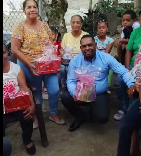Culminamos Jornada de Entrega de Regalos Día de las Madres